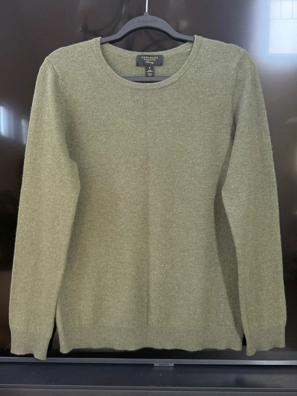 Charter Club olive green crewneck pullover sweater 100% cashmere